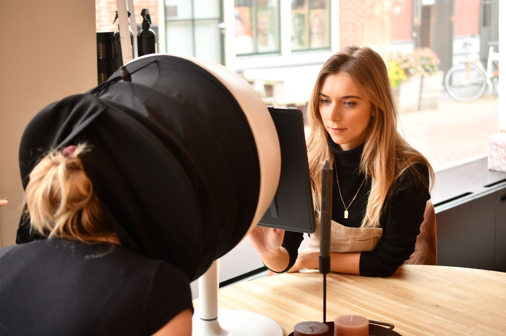 Huidscan tijdens de Meet Glow behandeling